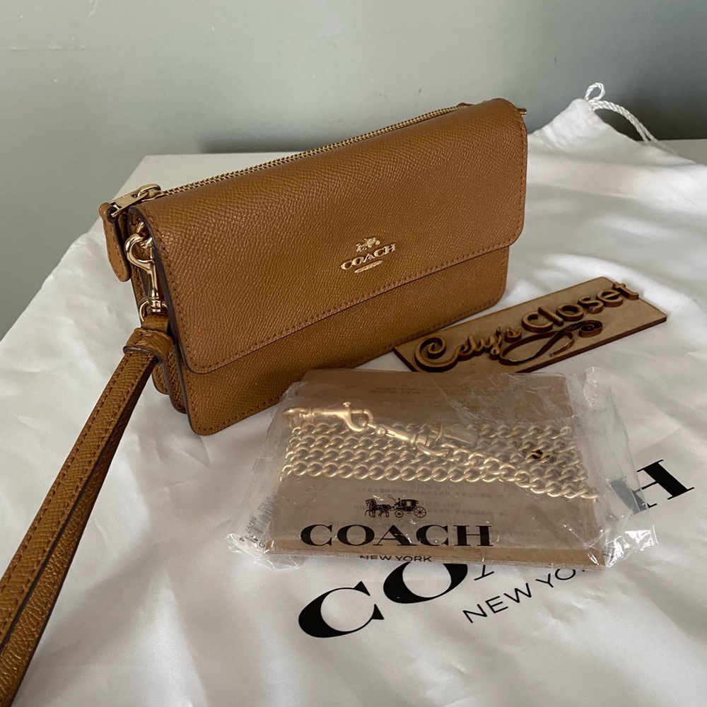 Coach convertible wallet/Crossbody